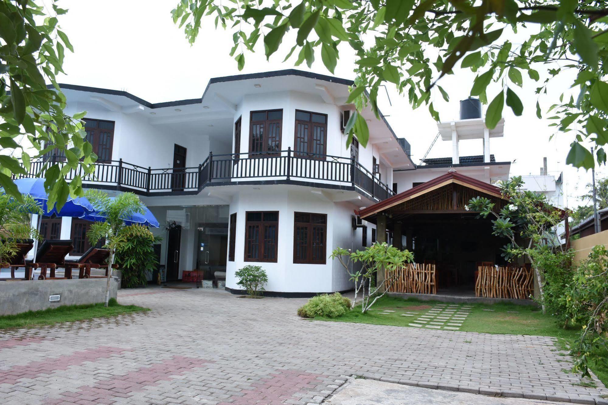Ocean Glory Hotel Ettukala ภายนอก รูปภาพ